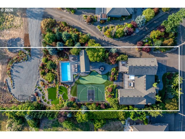 9833 Se EASTVIEW Dr, Happy Valley, OR 97086