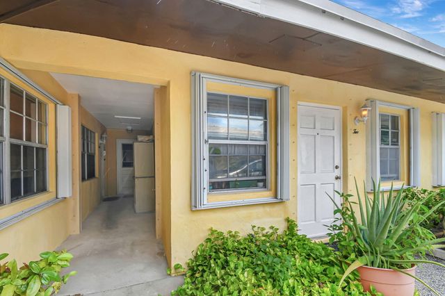 1853 Service Road, North Palm Beach, FL 33408