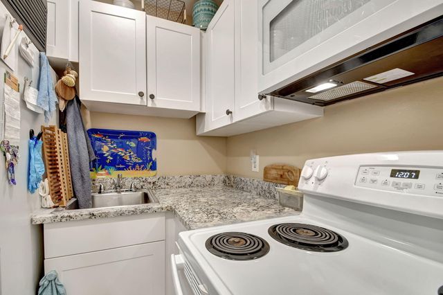 1853 Service Road, North Palm Beach, FL 33408
