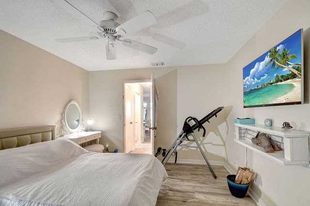 1853 Service Road, North Palm Beach, FL 33408