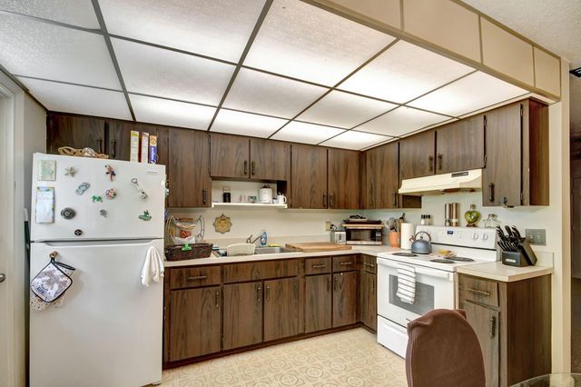 1853 Service Road, North Palm Beach, FL 33408