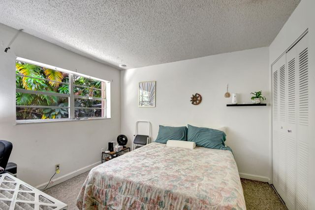 1853 Service Road, North Palm Beach, FL 33408