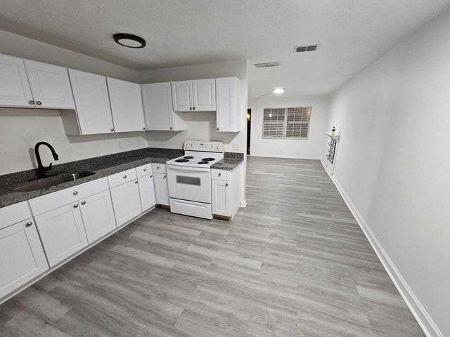 1853 Service Road, North Palm Beach, FL 33408