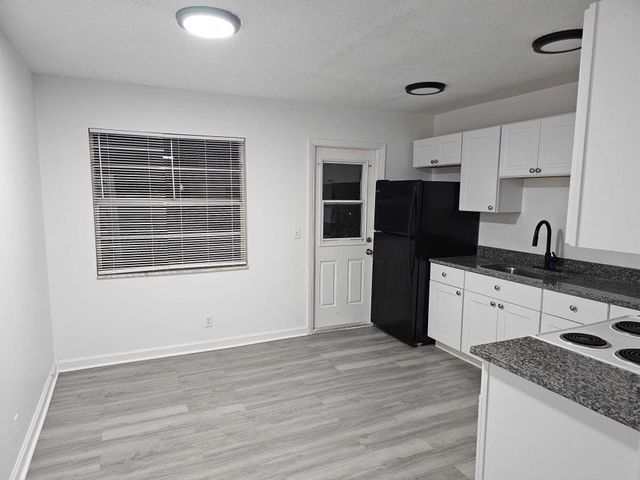 1853 Service Road, North Palm Beach, FL 33408