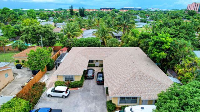 1853 Service Road, North Palm Beach, FL 33408