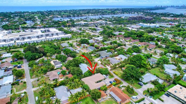 1853 Service Road, North Palm Beach, FL 33408