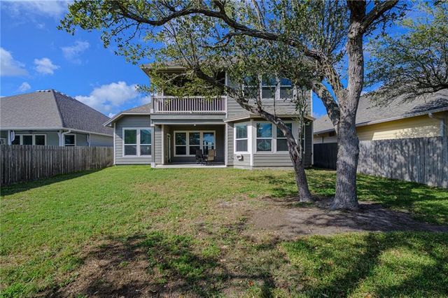 125 Shadow Moss, Rockport, TX 78382