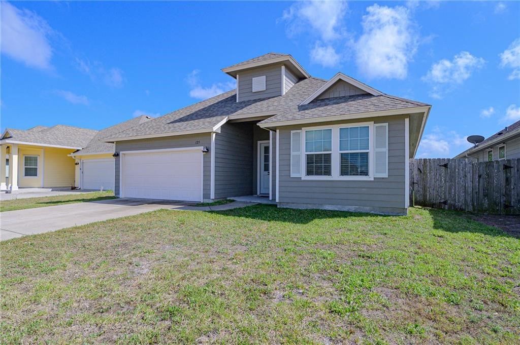 125 Shadow Moss, Rockport, TX 78382
