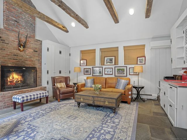 15 Stanwich Lane, Greenwich, CT 06830