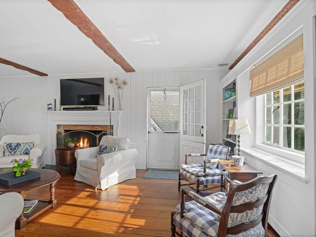 15 Stanwich Lane, Greenwich, CT 06830