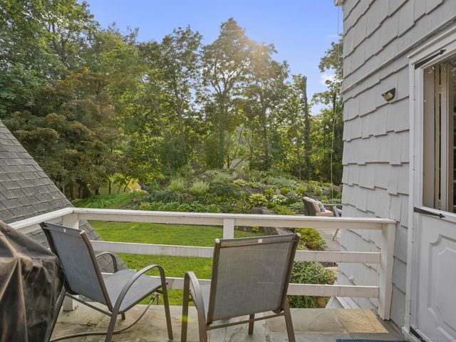 15 Stanwich Lane, Greenwich, CT 06830