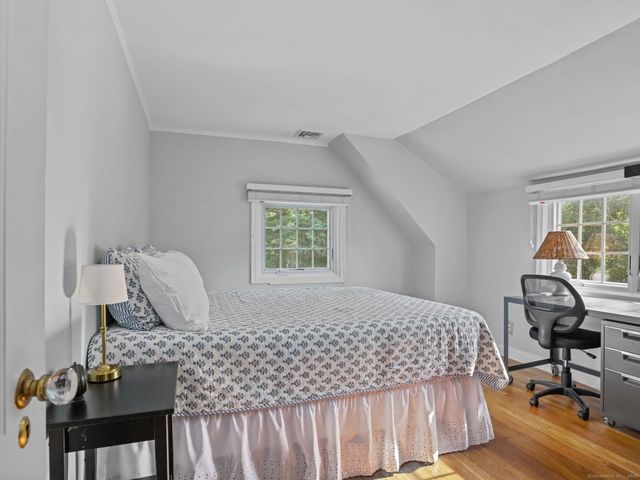 15 Stanwich Lane, Greenwich, CT 06830