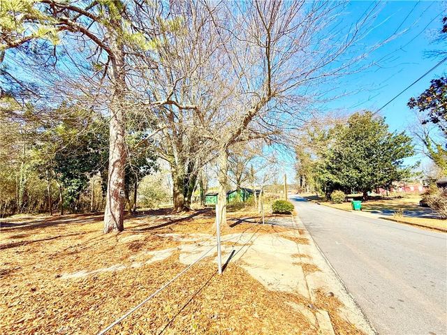 1924 Peters Road, Tucker, GA 30084