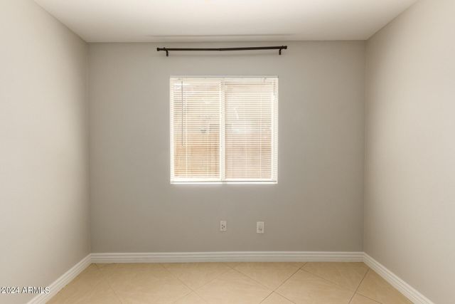 3212 E ORAIBI Drive, Phoenix, AZ 85050