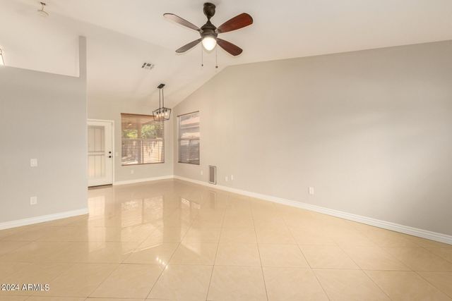 3212 E ORAIBI Drive, Phoenix, AZ 85050