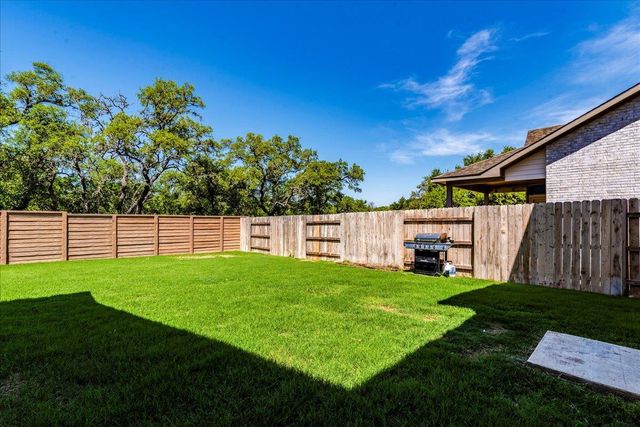 288 Smithsonian LN, Kyle, TX 78640