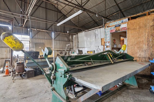 311 E 5th Street, Okmulgee, OK 74447