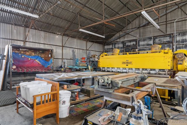 311 E 5th Street, Okmulgee, OK 74447