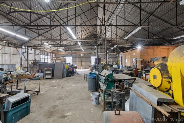 311 E 5th Street, Okmulgee, OK 74447