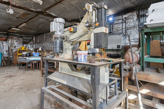 311 E 5th Street, Okmulgee, OK 74447