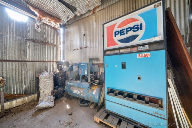 311 E 5th Street, Okmulgee, OK 74447