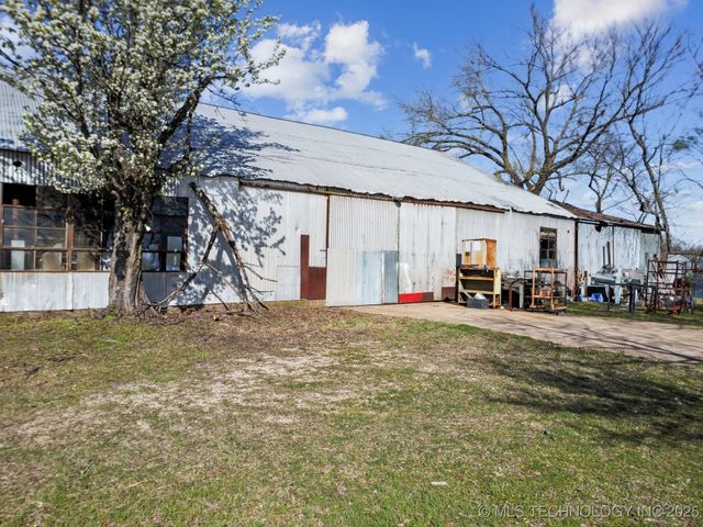 311 E 5th Street, Okmulgee, OK 74447