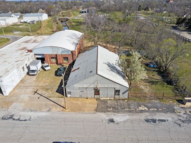 311 E 5th Street, Okmulgee, OK 74447
