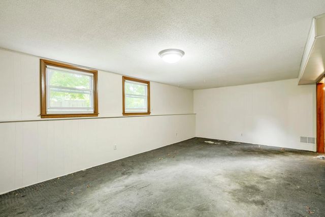 116 Hayes Road, Apple Valley, MN 55124