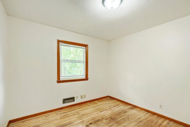 116 Hayes Road, Apple Valley, MN 55124