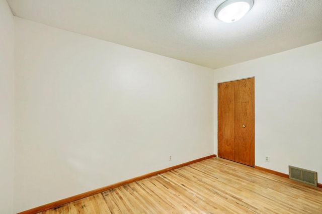 116 Hayes Road, Apple Valley, MN 55124