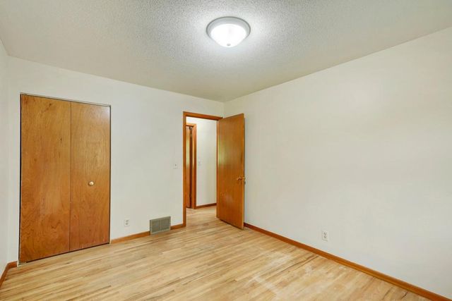 116 Hayes Road, Apple Valley, MN 55124