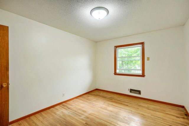 116 Hayes Road, Apple Valley, MN 55124