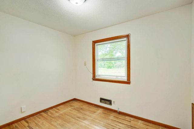 116 Hayes Road, Apple Valley, MN 55124
