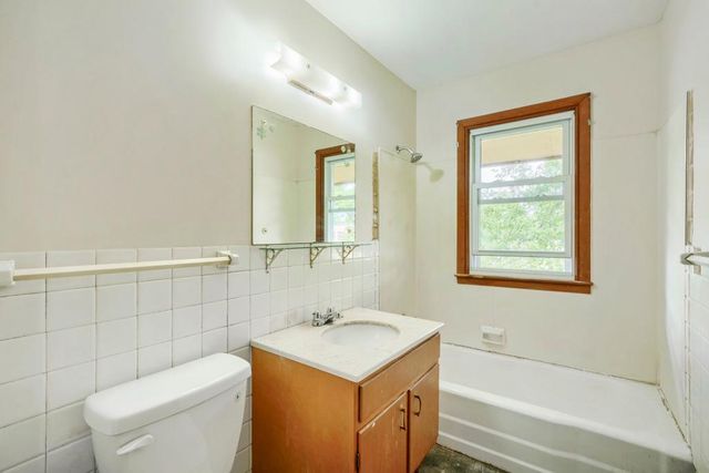 116 Hayes Road, Apple Valley, MN 55124