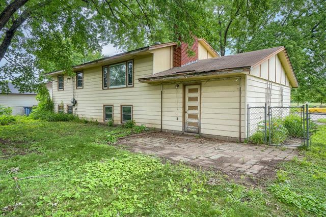 116 Hayes Road, Apple Valley, MN 55124