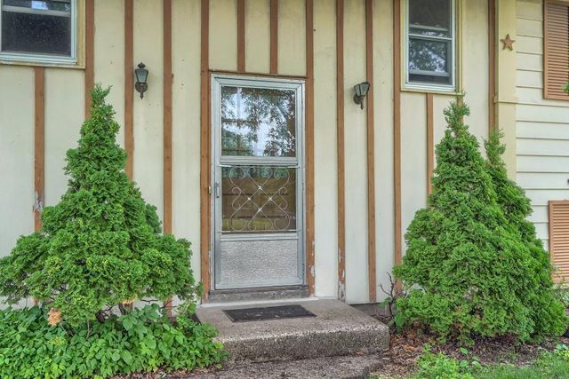 116 Hayes Road, Apple Valley, MN 55124