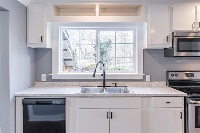 1203 E Ridge Road, Gainesville, GA 30501