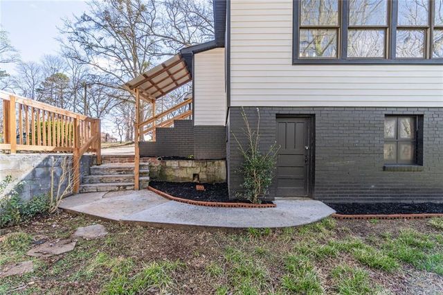 1203 E Ridge Road, Gainesville, GA 30501