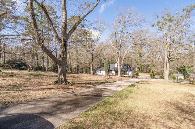 1203 E Ridge Road, Gainesville, GA 30501