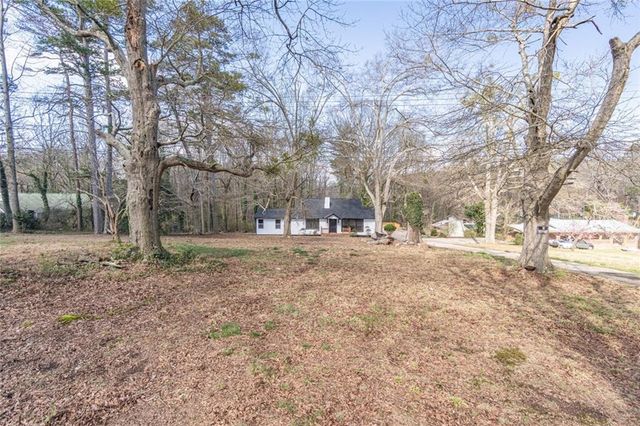 1203 E Ridge Road, Gainesville, GA 30501