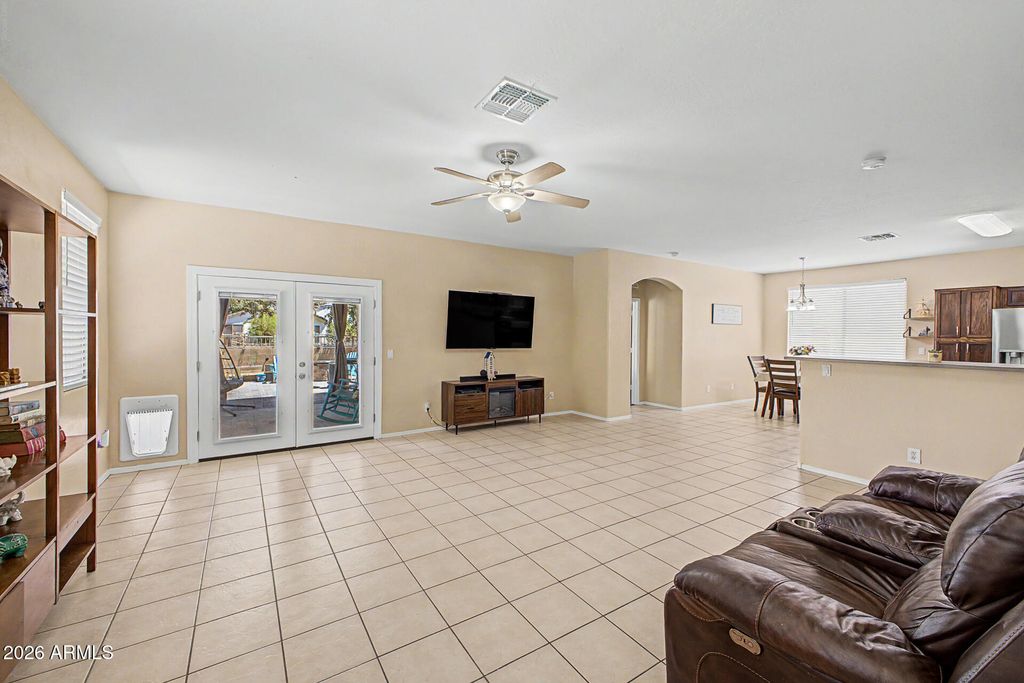 Image 10 of property listing at 20940 E DESERT HILLS Boulevard, Queen Creek, AZ 85142