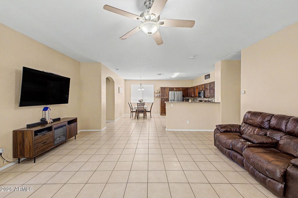 Image 11 of property listing at 20940 E DESERT HILLS Boulevard, Queen Creek, AZ 85142