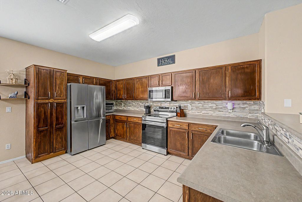 Image 14 of property listing at 20940 E DESERT HILLS Boulevard, Queen Creek, AZ 85142