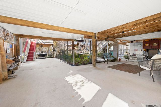 14689 Paradise Rd, Maurepas, LA 70449