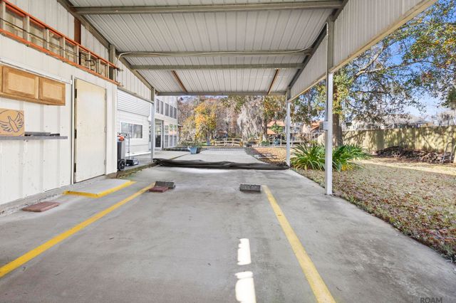 14689 Paradise Rd, Maurepas, LA 70449