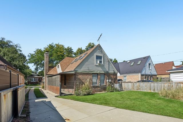 1923 N 74th Avenue, Elmwood Park, IL 60707