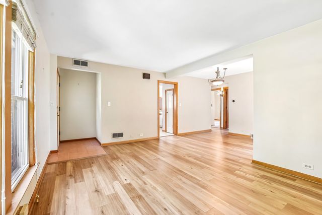 1923 N 74th Avenue, Elmwood Park, IL 60707