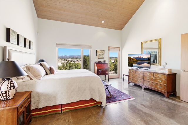 27 Old Road, Lamy, NM 87540