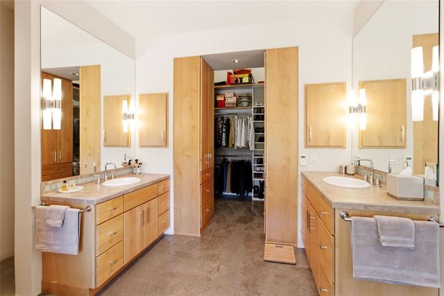 27 Old Road, Lamy, NM 87540
