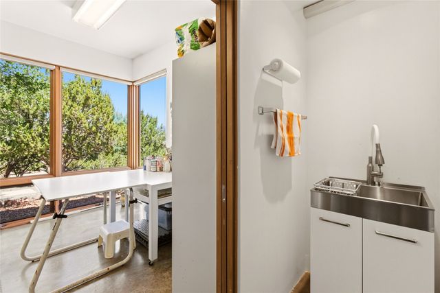 27 Old Road, Lamy, NM 87540
